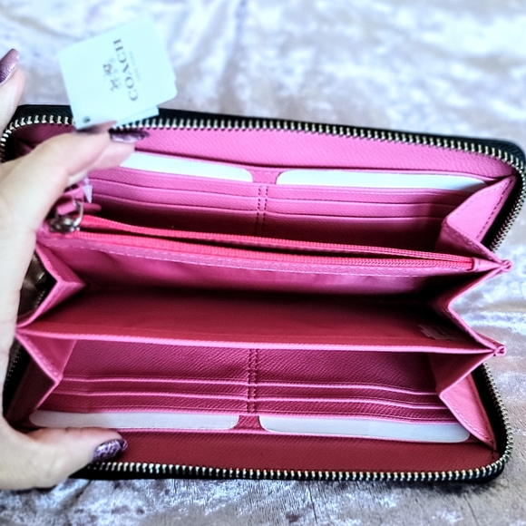 *LAST DAY* COACH Heart wallet Valentine's Day gift - Picture 4 of 4